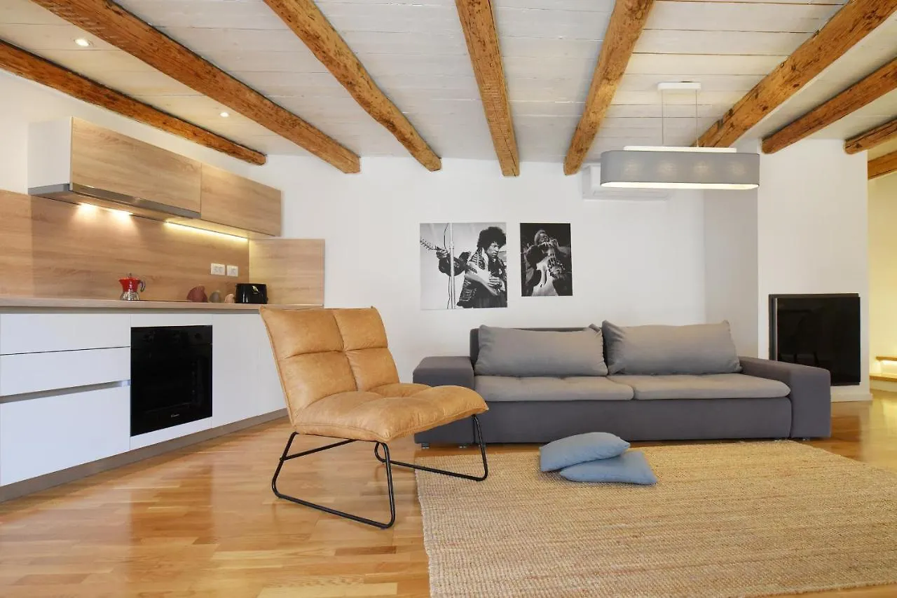 Villa Heritage Home Casare With Pool And Lounge Area Rezanci Croatia