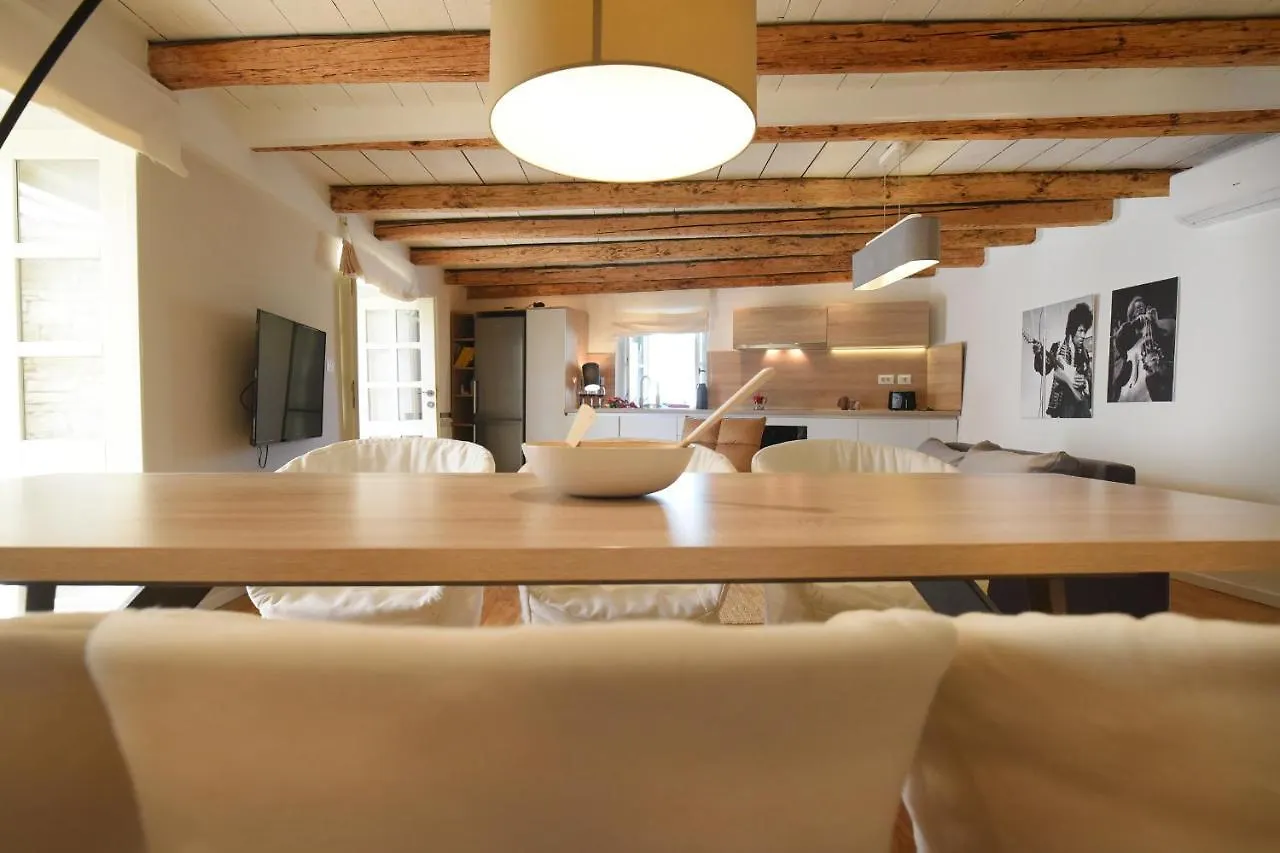 Heritage Home Casare With Pool And Lounge Area Rezanci Villa
