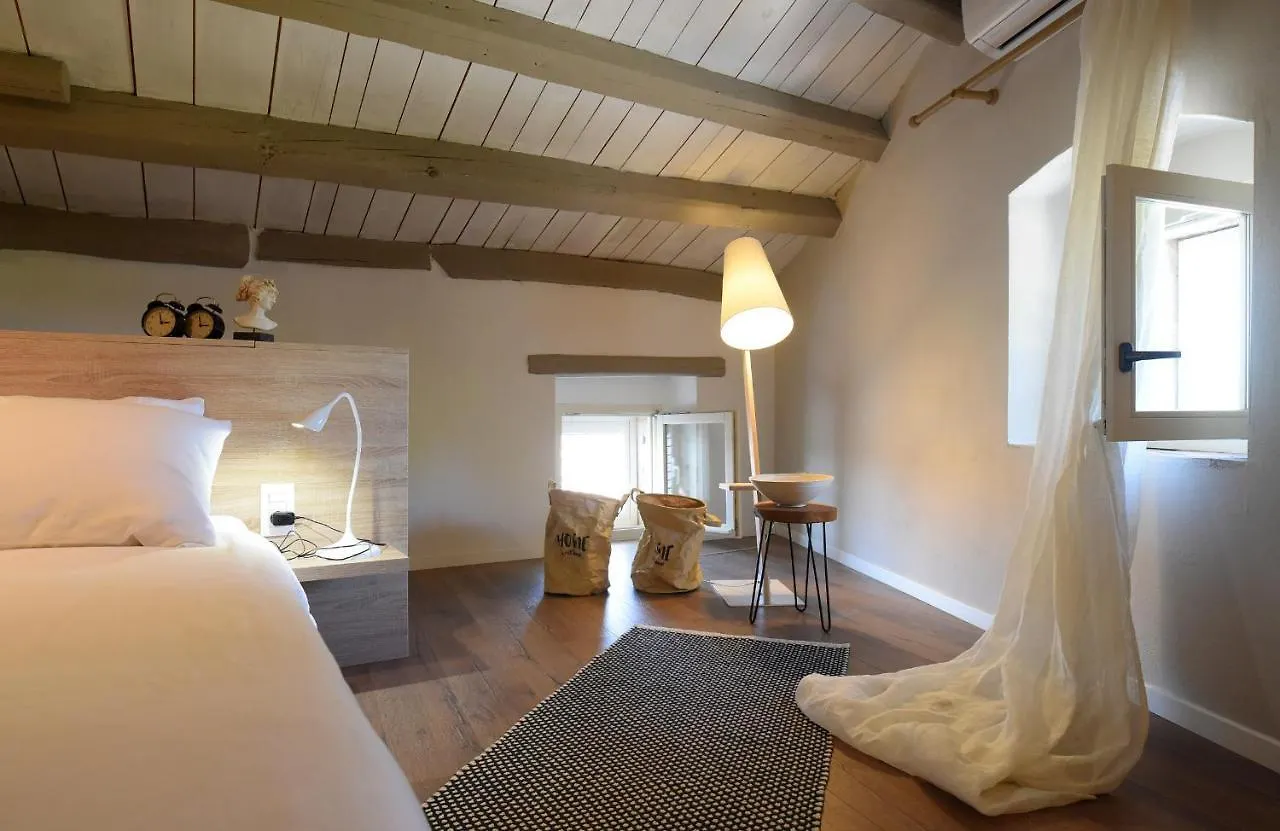 Heritage Home Casare With Pool And Lounge Area Rezanci