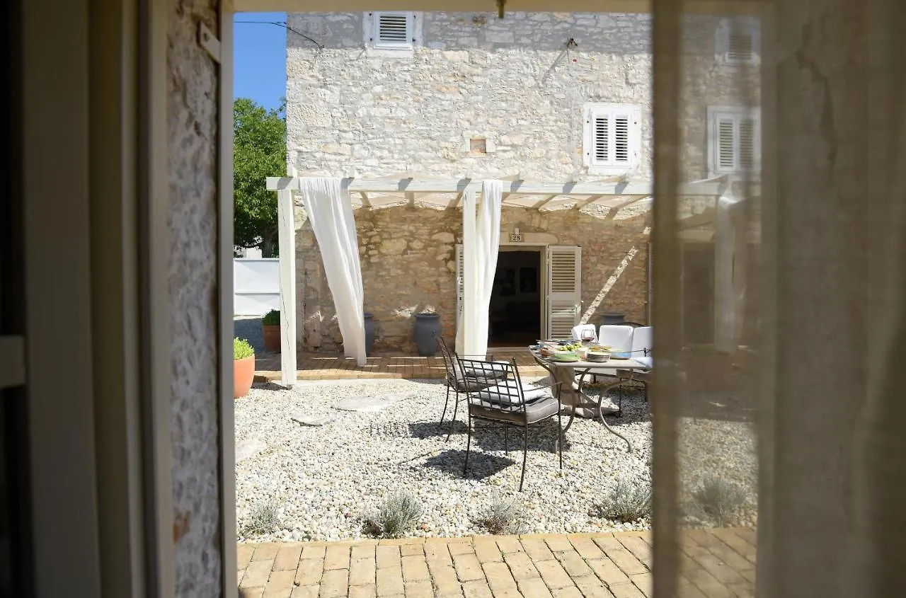 Heritage Home Casare With Pool And Lounge Area Rezanci Croatia