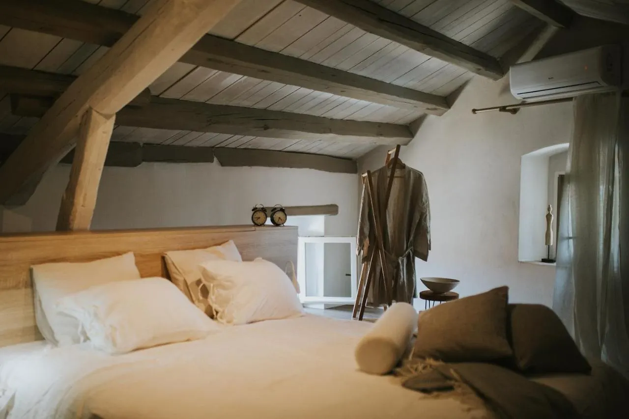 Villa Heritage Home Casare With Pool And Lounge Area Rezanci